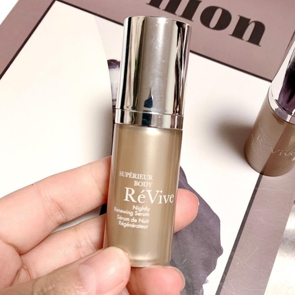 RéVive Supérieur Body Nightly Renewing Serum - Picture 1 of 3